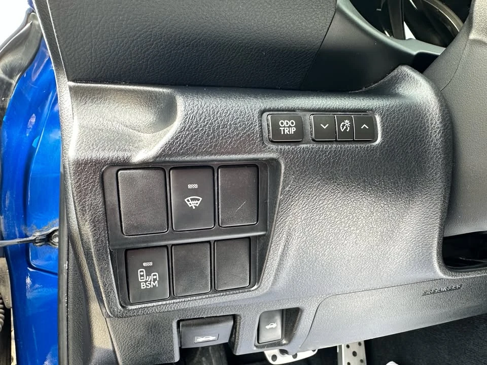 2016 Lexus IS 3rd Gen - Image 11 of 19