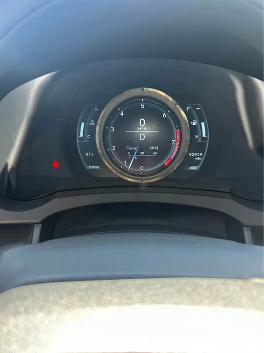 2016 Lexus IS 3rd Gen - Image 18 of 20