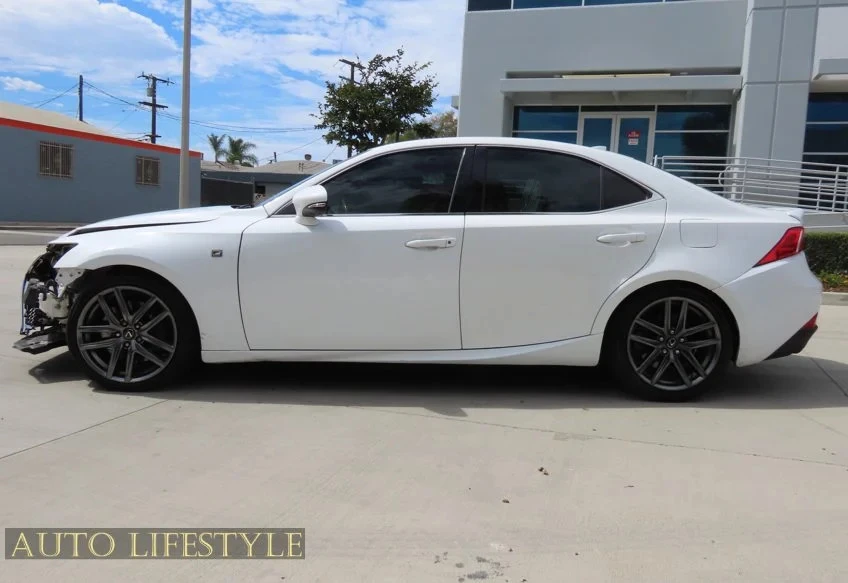 2016 Lexus IS 3rd Gen - Image 9 of 31