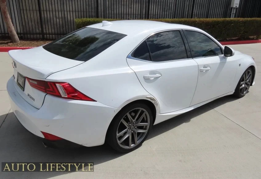 2016 Lexus IS 3rd Gen - Image 8 of 31