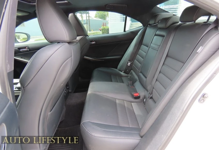 2016 Lexus IS 3rd Gen - Image 29 of 31