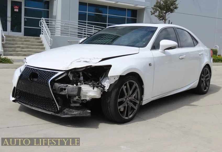 2016 Lexus IS 3rd Gen - Image 4 of 31