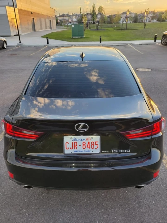 2016 Lexus IS 3rd Gen - Image 5 of 11