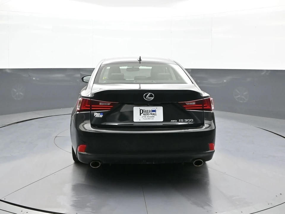 2016 Lexus IS 3rd Gen - Image 7 of 31