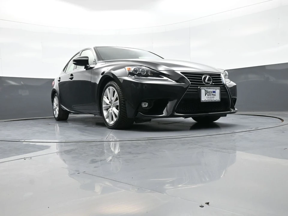 2016 Lexus IS 3rd Gen - Image 29 of 31