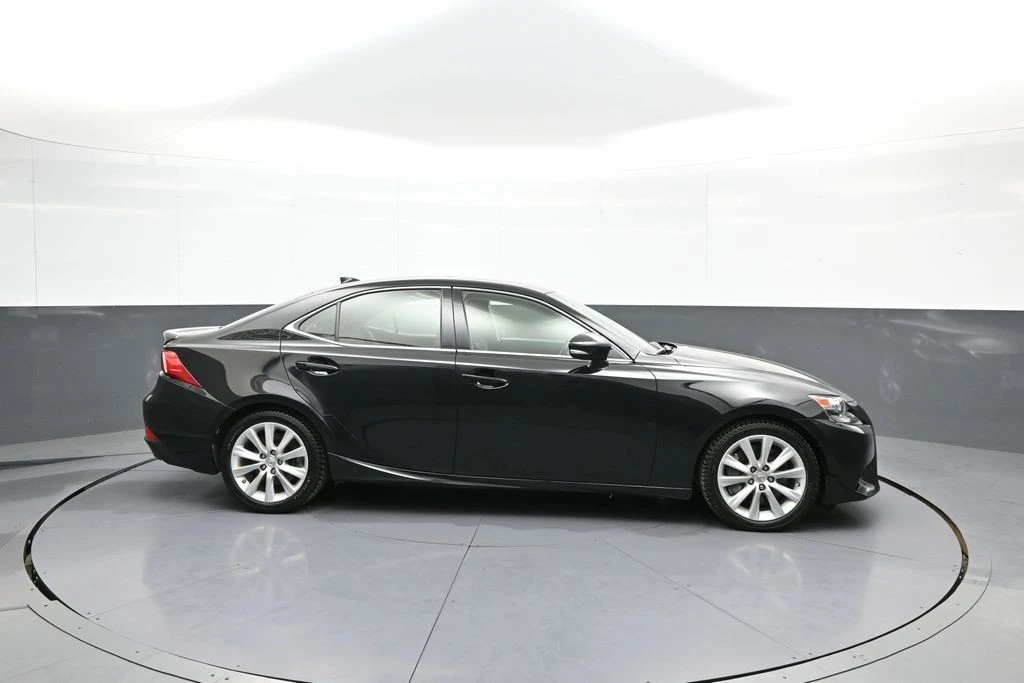 2016 Lexus IS 3rd Gen - Image 5 of 31