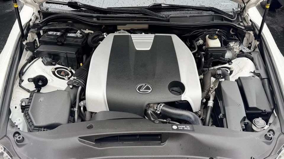 2016 Lexus IS 3rd Gen - Image 19 of 20