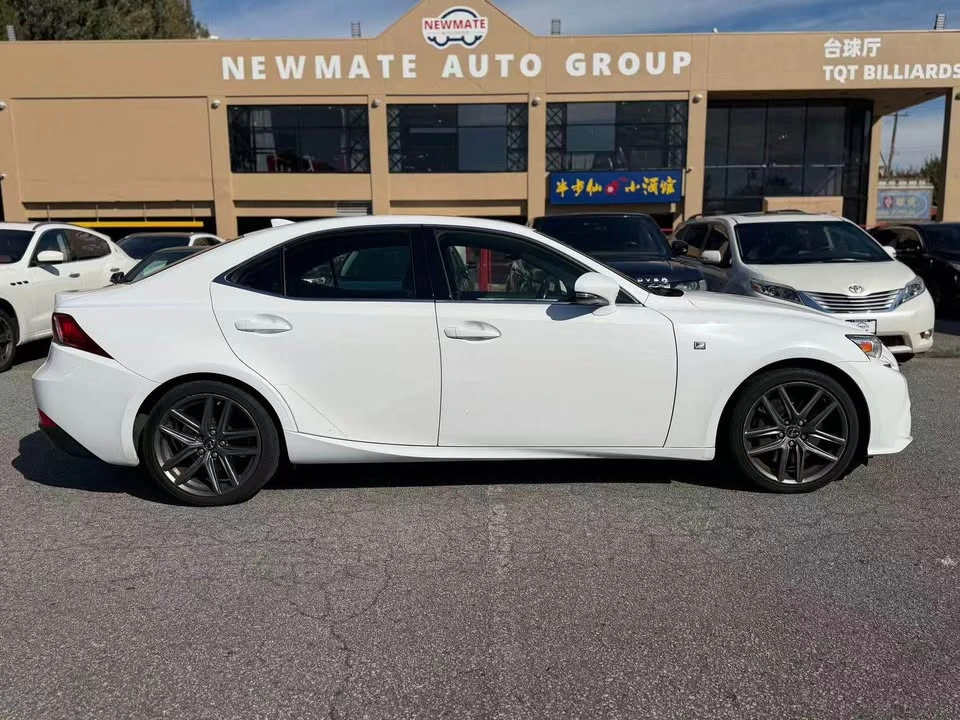 2016 Lexus IS 3rd Gen - Image 4 of 16