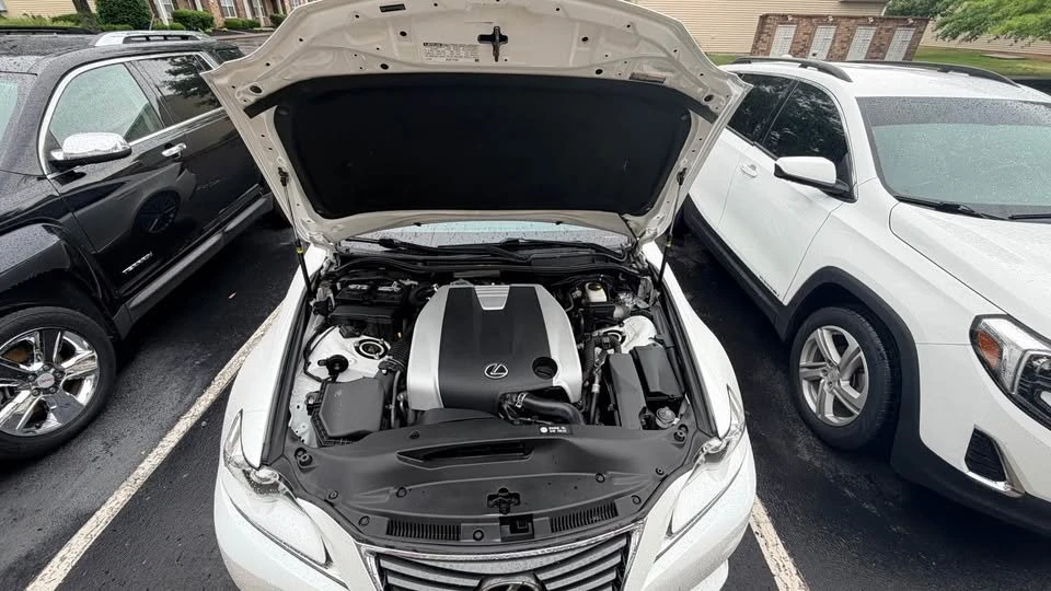 2016 Lexus IS 3rd Gen - Image 17 of 20