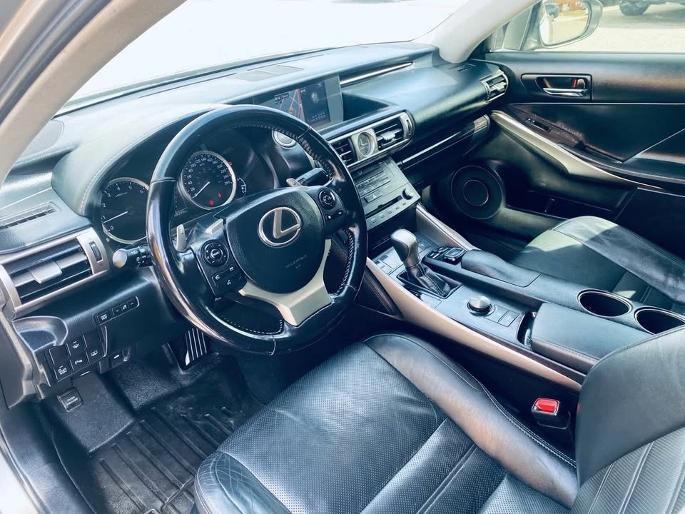 2016 Lexus IS 3rd Gen - Image 4 of 13