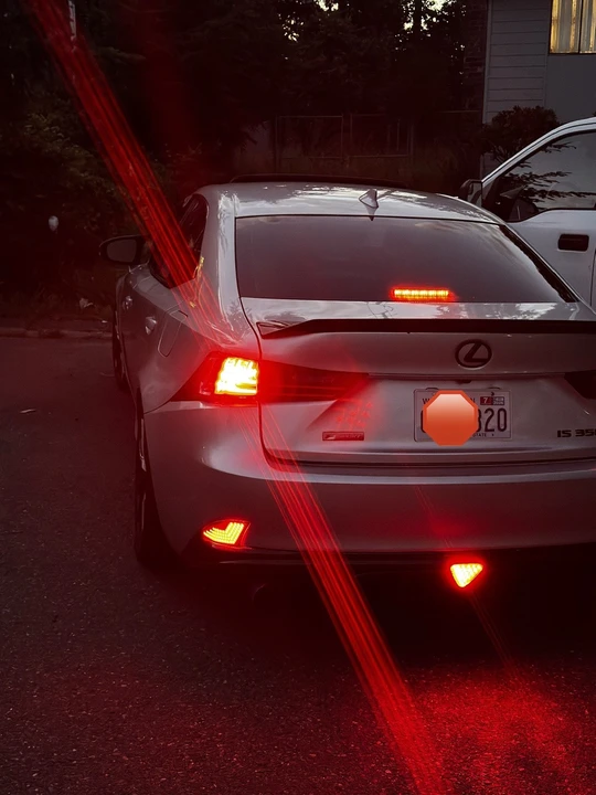 2016 Lexus IS 3rd Gen - Image 9 of 10