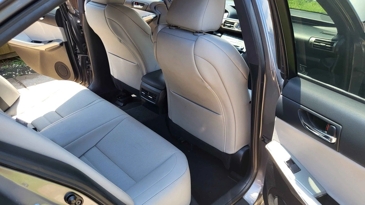 2016 Lexus IS 3rd Gen - Image 15 of 16