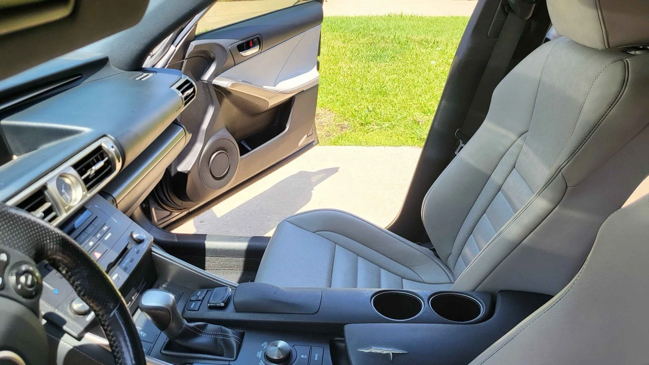 2016 Lexus IS 3rd Gen - Image 8 of 16