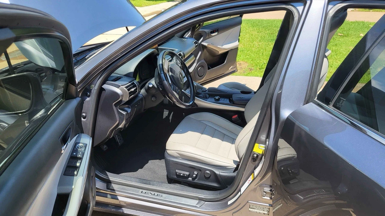 2016 Lexus IS 3rd Gen - Image 6 of 16