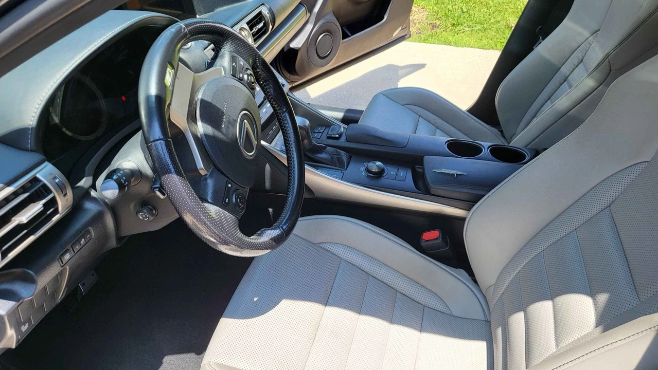 2016 Lexus IS 3rd Gen - Image 7 of 16