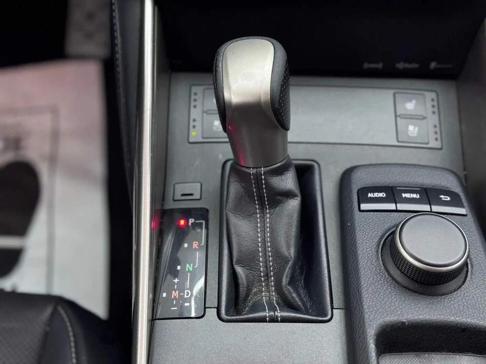 2016 Lexus IS 3rd Gen - Image 20 of 21