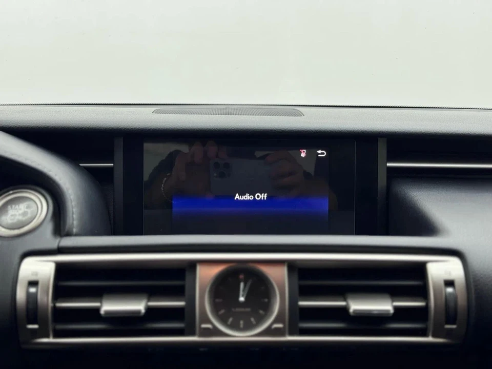 2016 Lexus IS 3rd Gen - Image 18 of 21