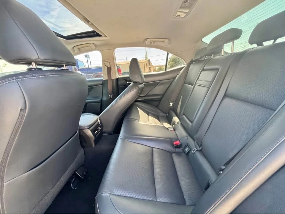 2016 Lexus IS 3rd Gen - Image 7 of 10