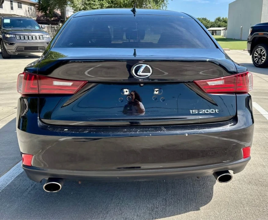 2016 Lexus IS 3rd Gen - Image 5 of 10