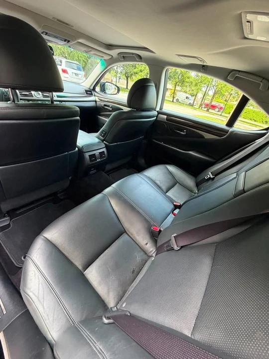 2016 Lexus LS 4th Gen - Image 6 of 7