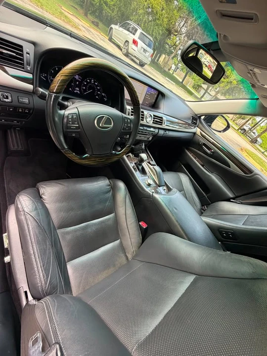 2016 Lexus LS 4th Gen - Image 7 of 7