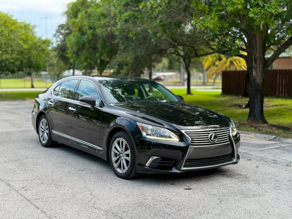 2016 Lexus LS 4th Gen - Image 5 of 7