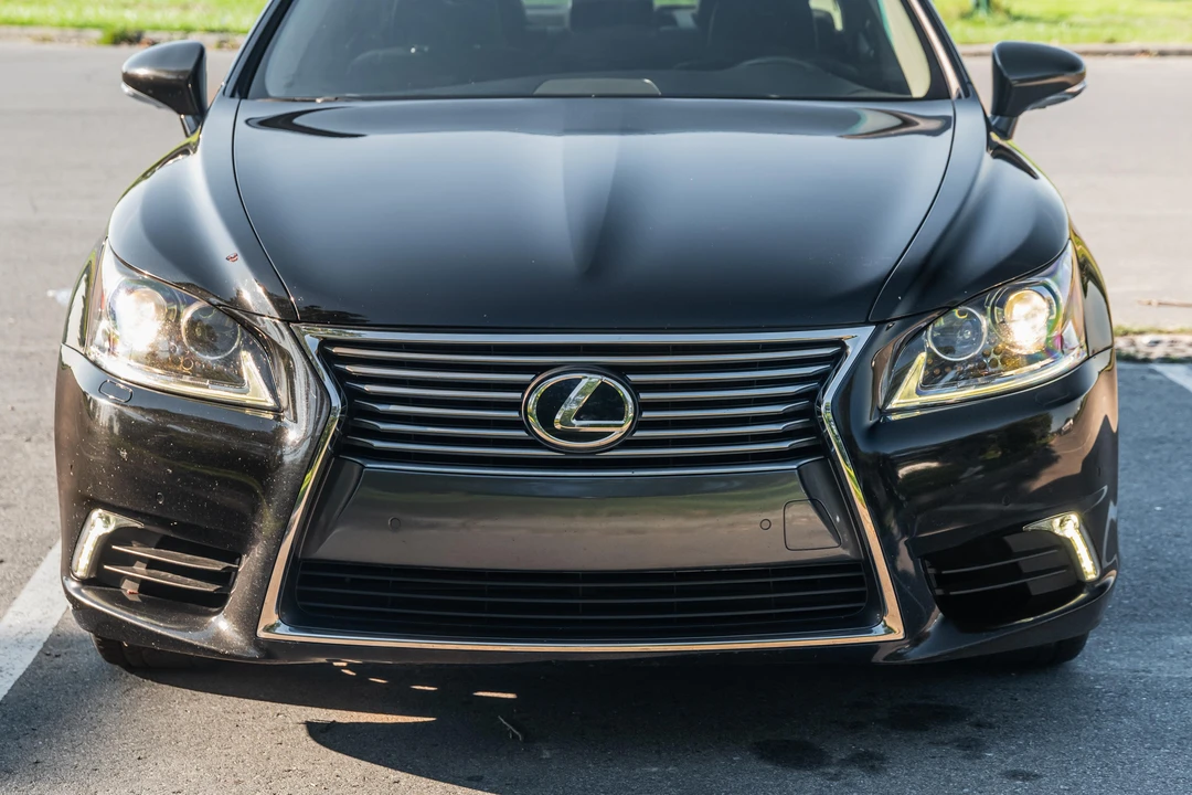 2016 Lexus LS 4th Gen - Image 31 of 31