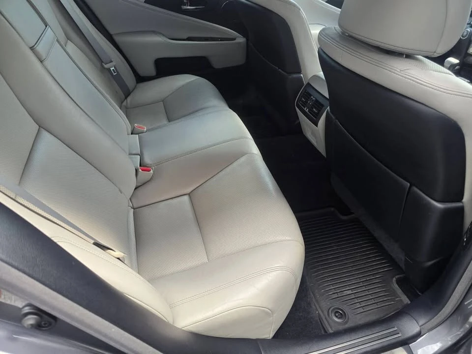 2016 Lexus LS 4th Gen - Image 12 of 15