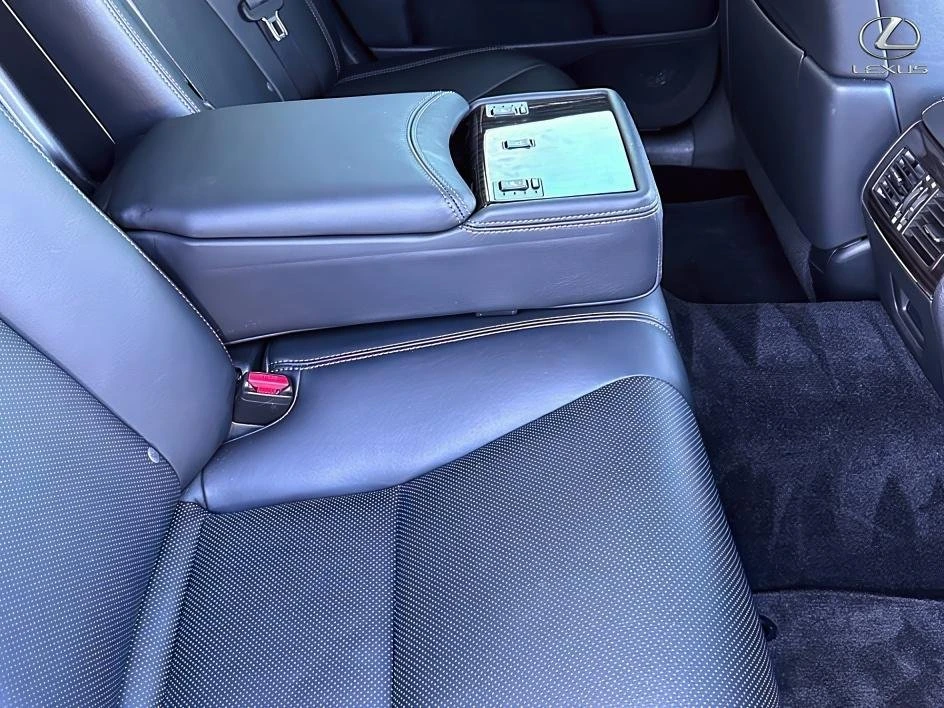 2016 Lexus LS 4th Gen - Image 10 of 20
