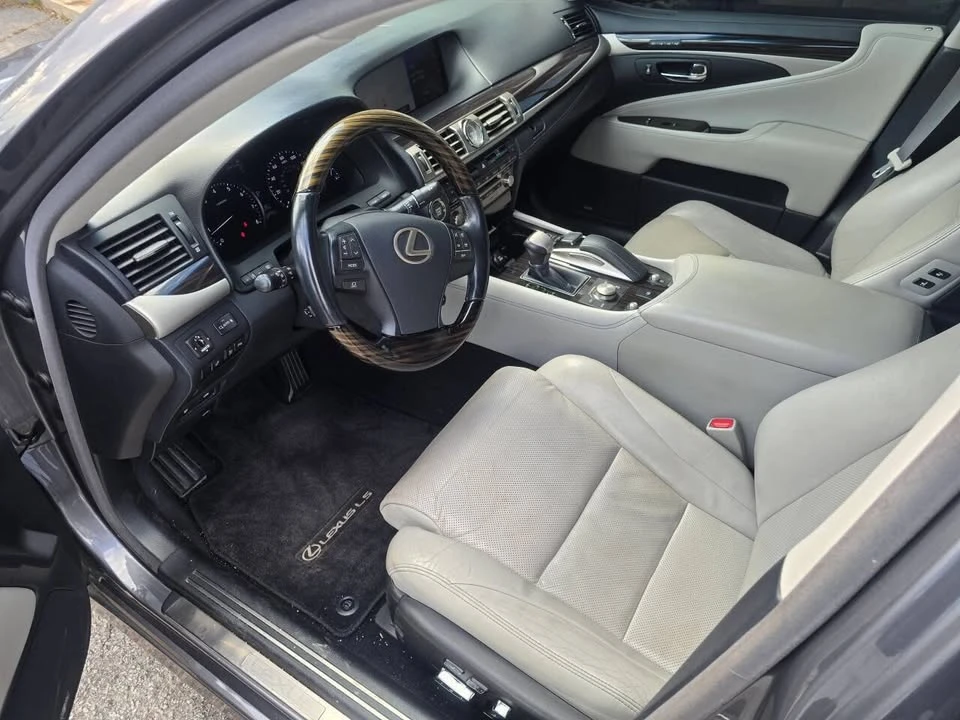 2016 Lexus LS 4th Gen - Image 7 of 15