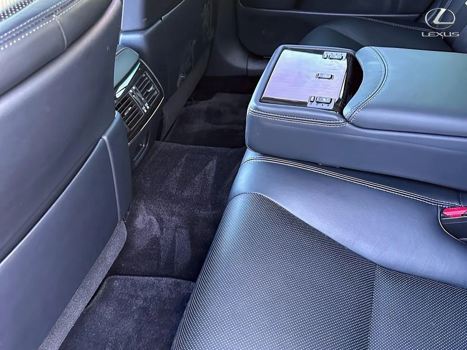 2016 Lexus LS 4th Gen - Image 19 of 20