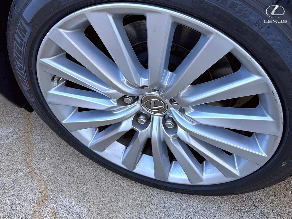 2016 Lexus LS 4th Gen - Image 12 of 20