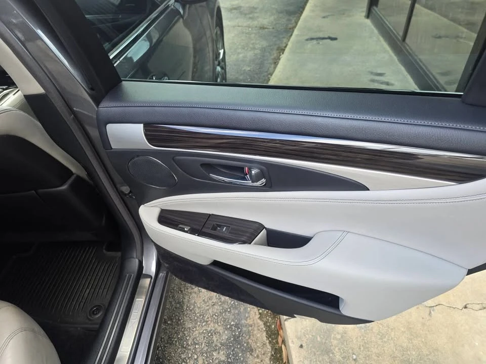 2016 Lexus LS 4th Gen - Image 13 of 15