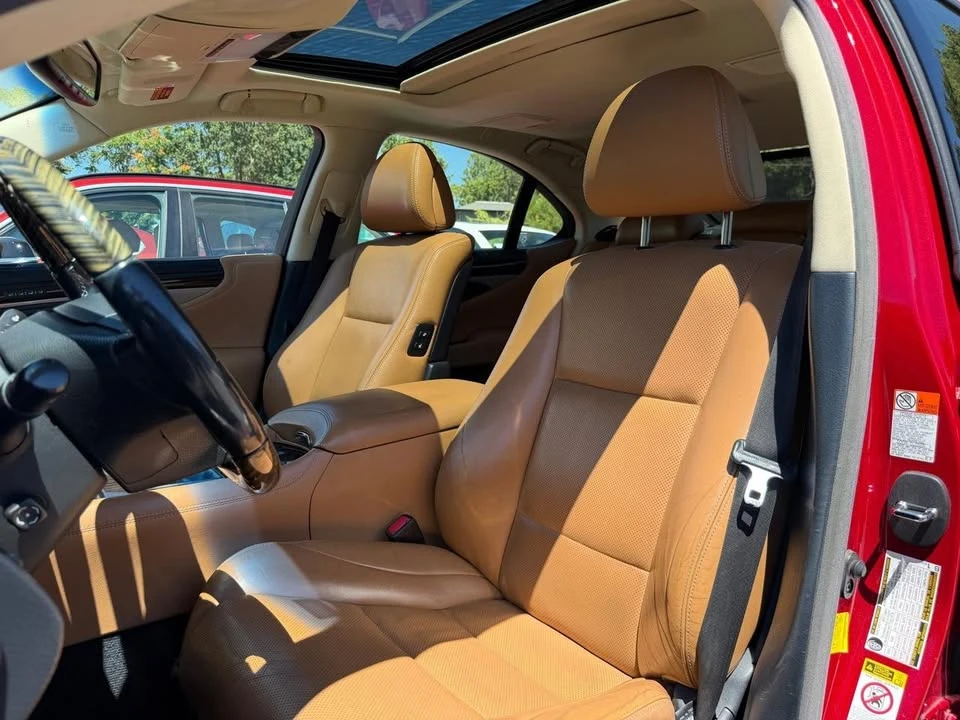 2016 Lexus LS 4th Gen - Image 12 of 20