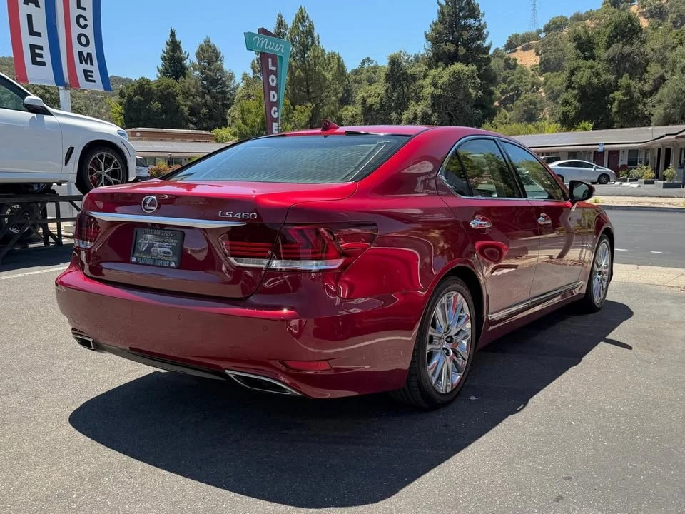 2016 Lexus LS 4th Gen - Image 8 of 20