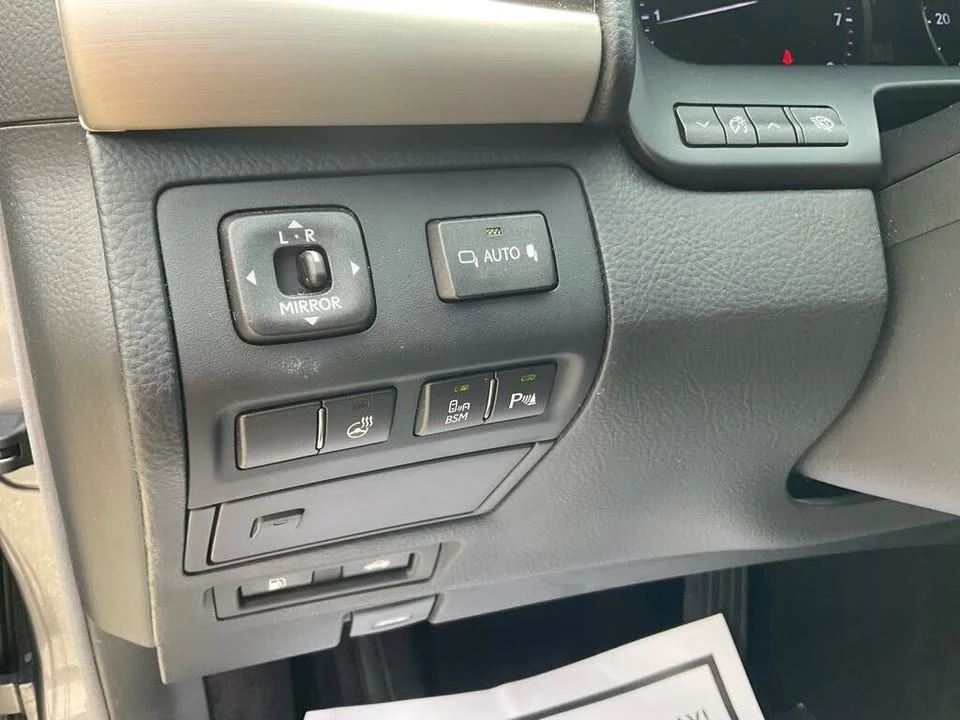2016 Lexus LS 4th Gen - Image 18 of 20