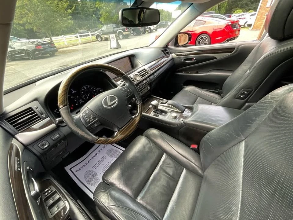 2016 Lexus LS 4th Gen - Image 7 of 20