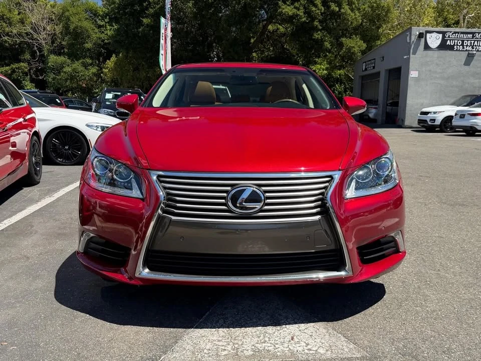 2016 Lexus LS 4th Gen - Image 2 of 20
