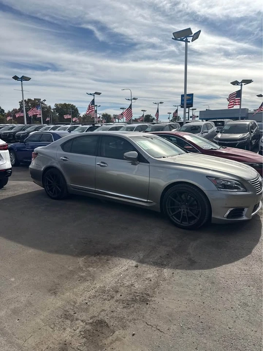 2016 Lexus LS 4th Gen - Image 9 of 9