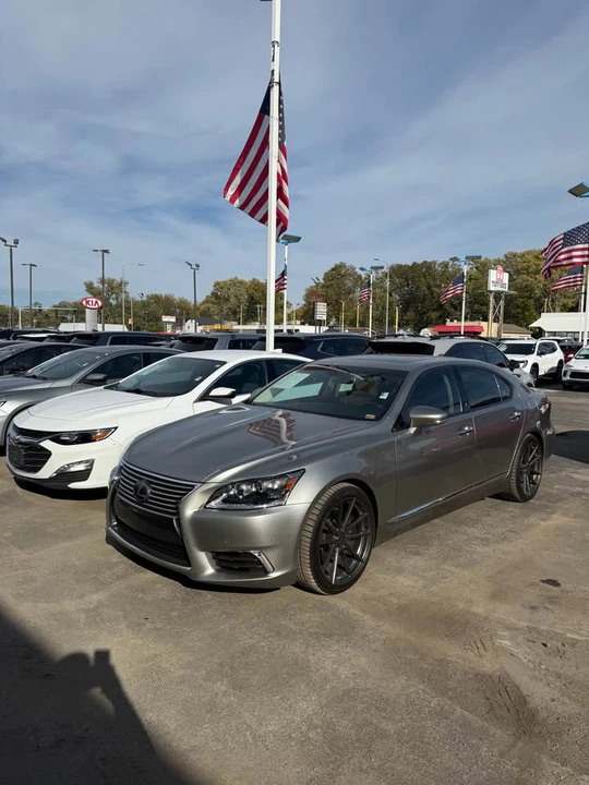 2016 Lexus LS 4th Gen - Image 2 of 9