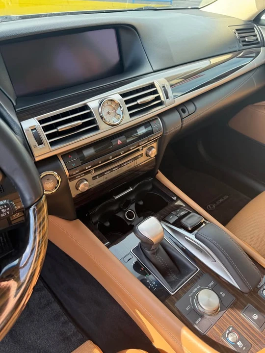 2016 Lexus LS 4th Gen - Image 4 of 9