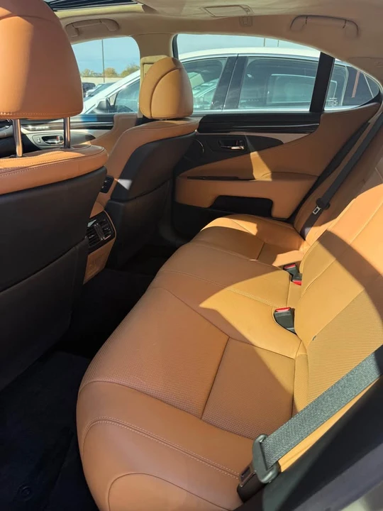 2016 Lexus LS 4th Gen - Image 7 of 9