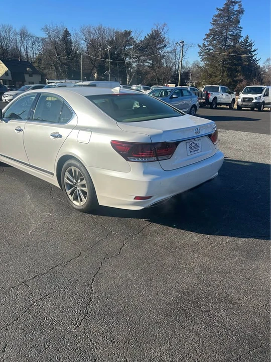 2016 Lexus LS 4th Gen - Image 4 of 15