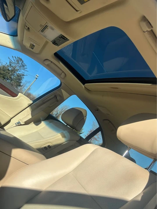 2016 Lexus LS 4th Gen - Image 14 of 15