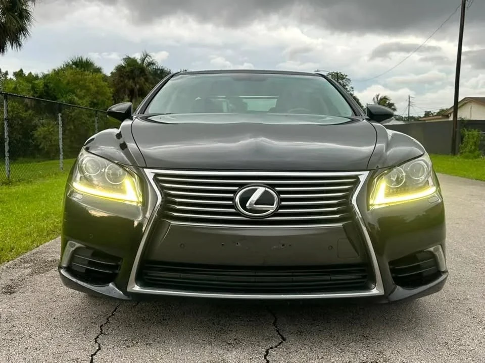 2016 Lexus LS 4th Gen - Image 2 of 20