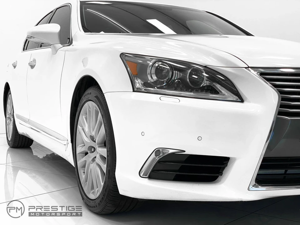 2016 Lexus LS 4th Gen - Image 11 of 31