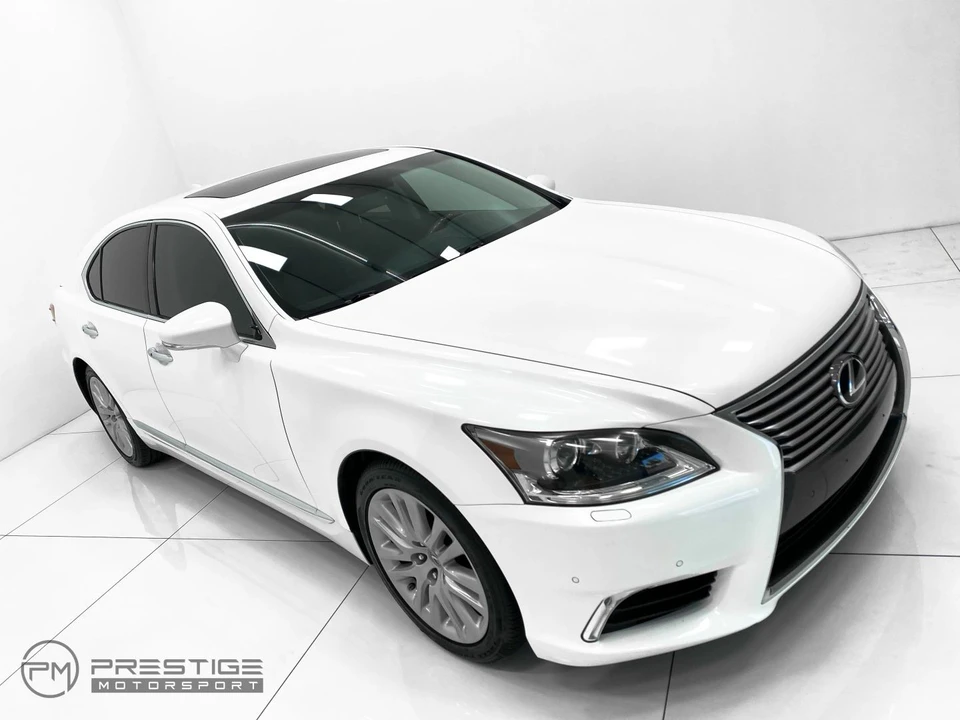 2016 Lexus LS 4th Gen - Image 27 of 31
