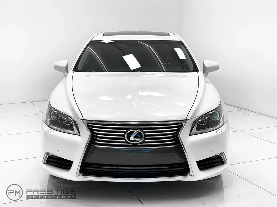 2016 Lexus LS 4th Gen - Image 2 of 31