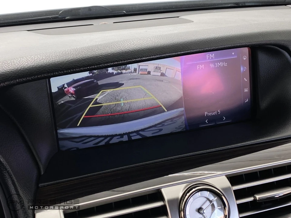 2016 Lexus LS 4th Gen - Image 20 of 31