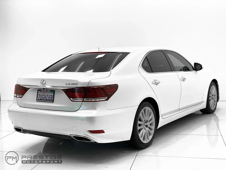 2016 Lexus LS 4th Gen - Image 26 of 31